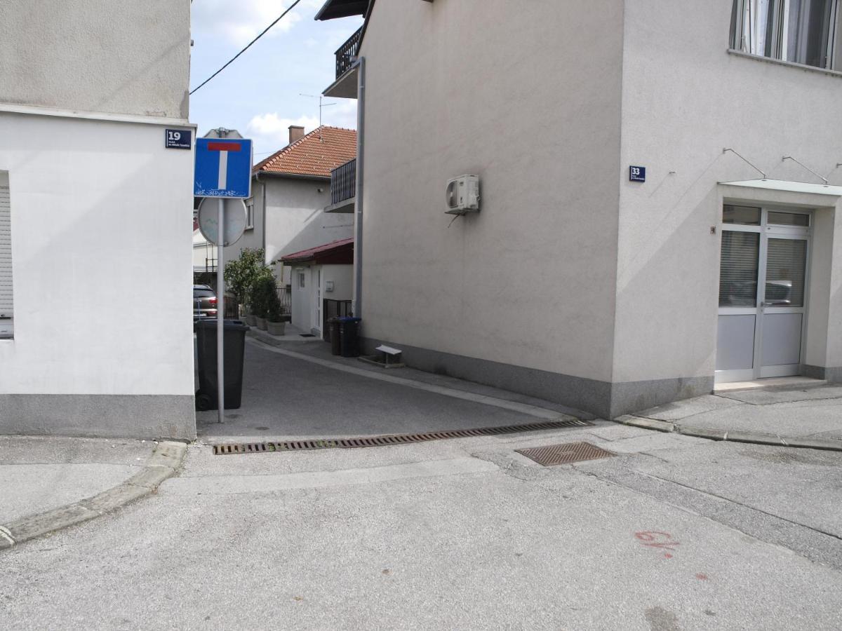 Cozy Studio Apartment Tian In Zagreb Extérieur photo